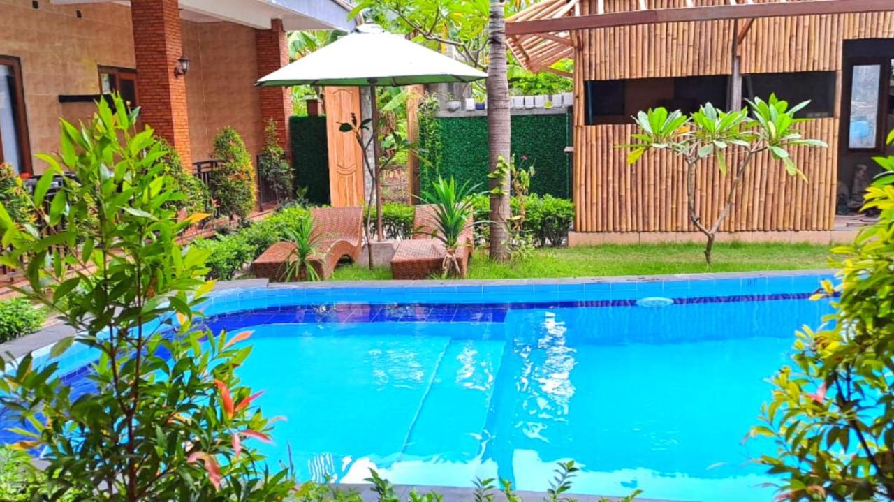 Wahyuga Sari Guest House Nita Salon & Spa Lembongan Eksteriør billede